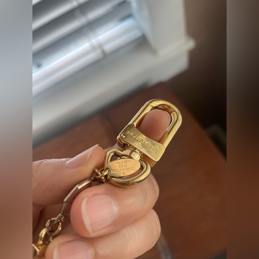 Louis Vuitton Gold Keychain - Picture 5 of 10